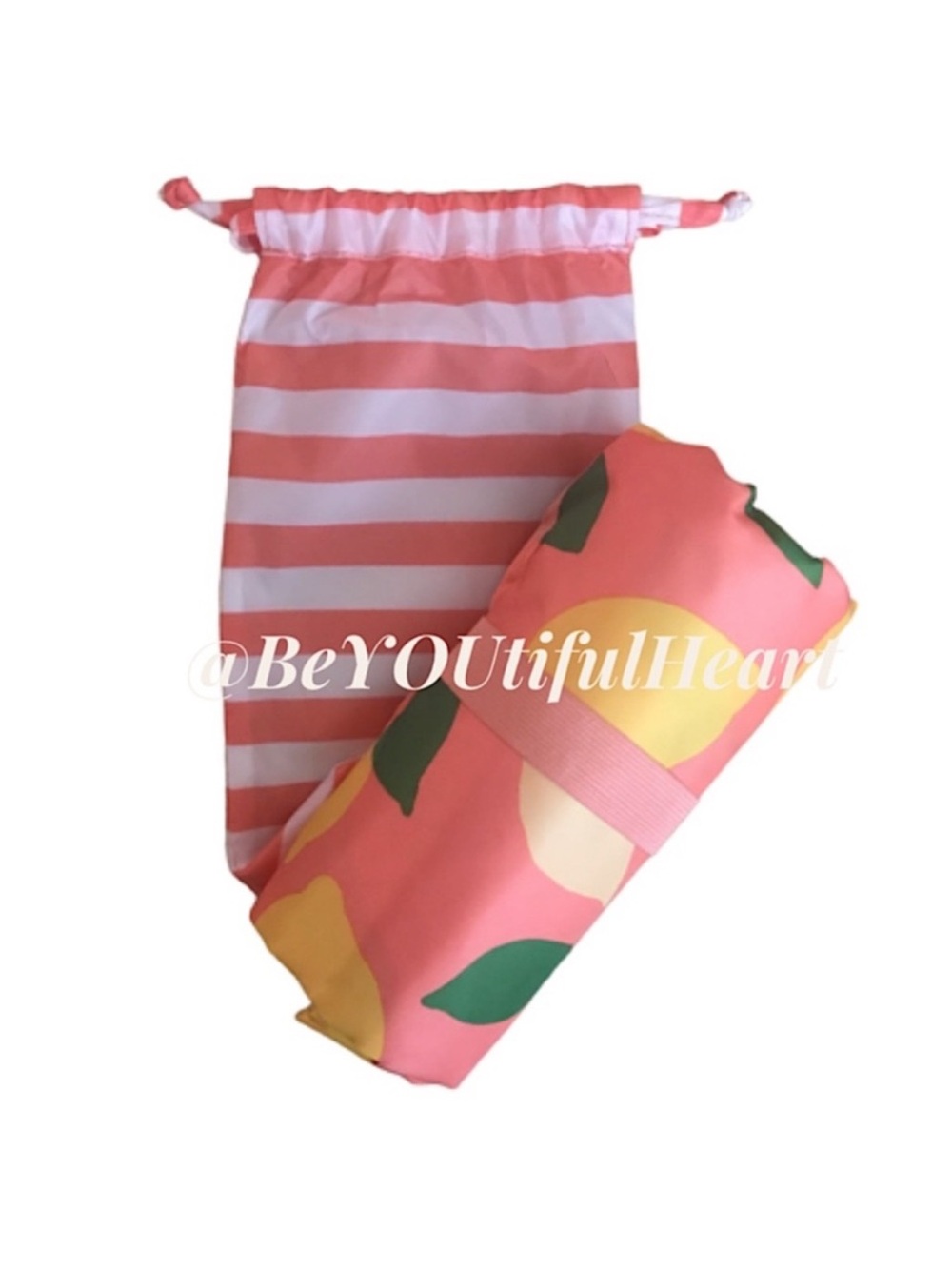 Kate Spade New York Lightweight Picnic Sheet/Blanket in Lemon Toss, 60” x 54” - Picture 7 of 13